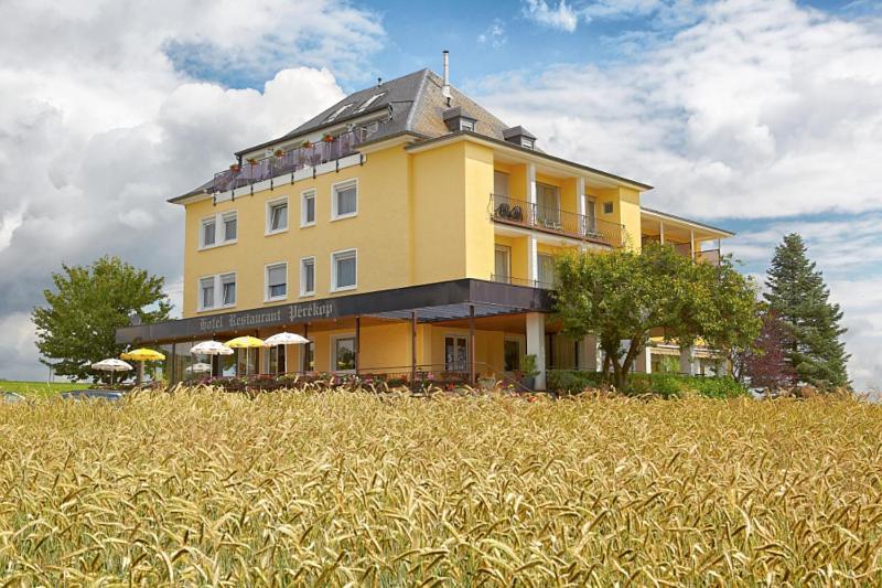 Hotel Perekop Berdorf Bagian luar foto